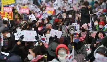 中国,不需要道歉!!!桌子的生活观!